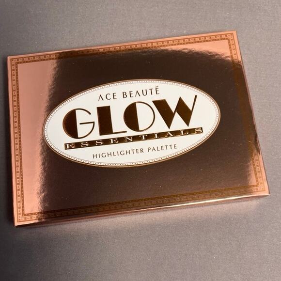 Ace Beaute Makeup Ace Beaute Glow
Essentials Shimmering Glow Highlighter Palette - Picture 1 of 8